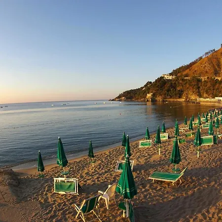 Hotel Villaggio Club Cala Verde Stalettì